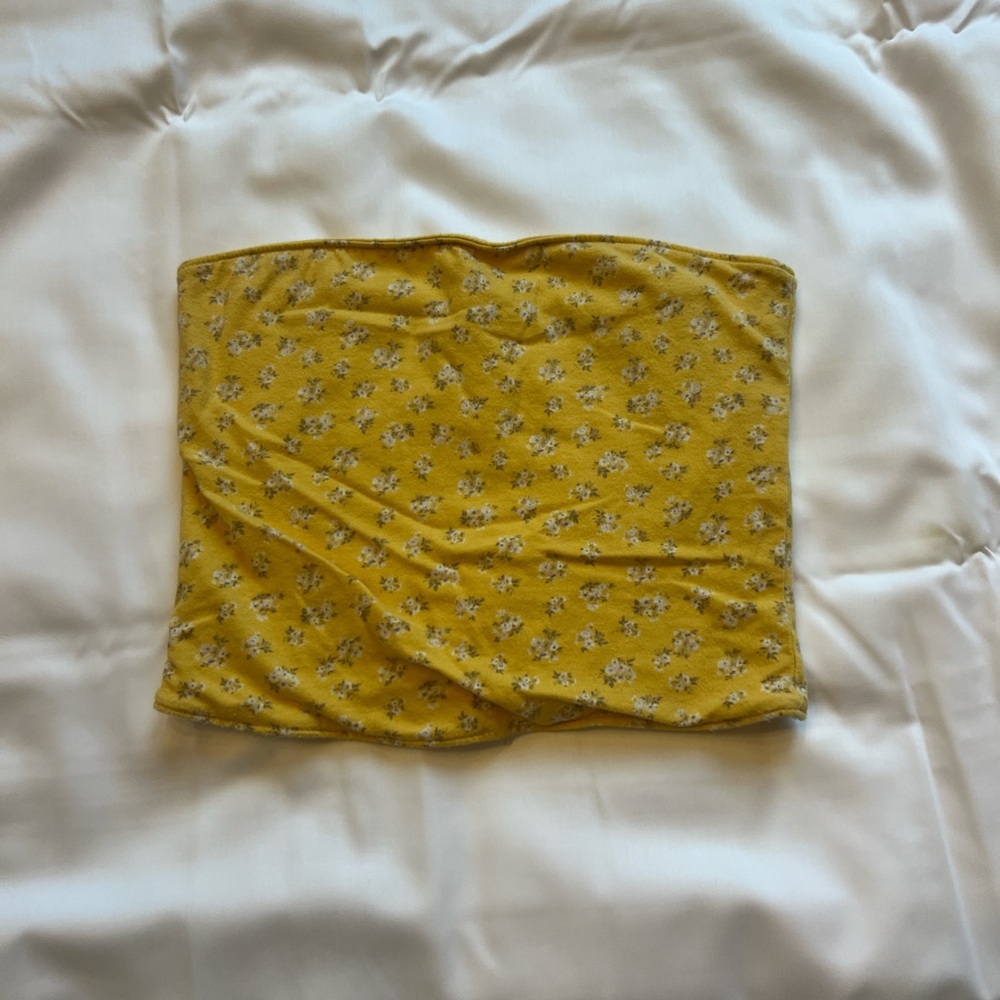 Hollister Yellow Floral Crop Top